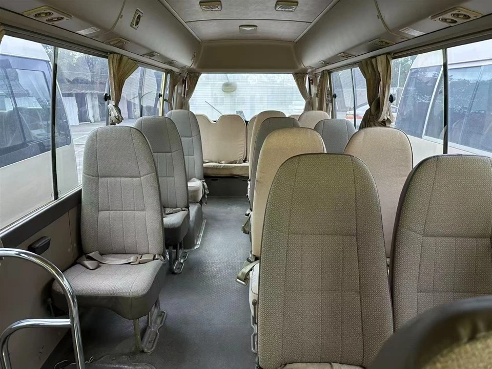 20 Seats Second Hand Gasoline Bus factory
